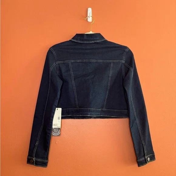 NWT 1822 Denim Cropped Distressed Jean Jacket Dark Wash. Women’s Size S - Picture 4 of 5